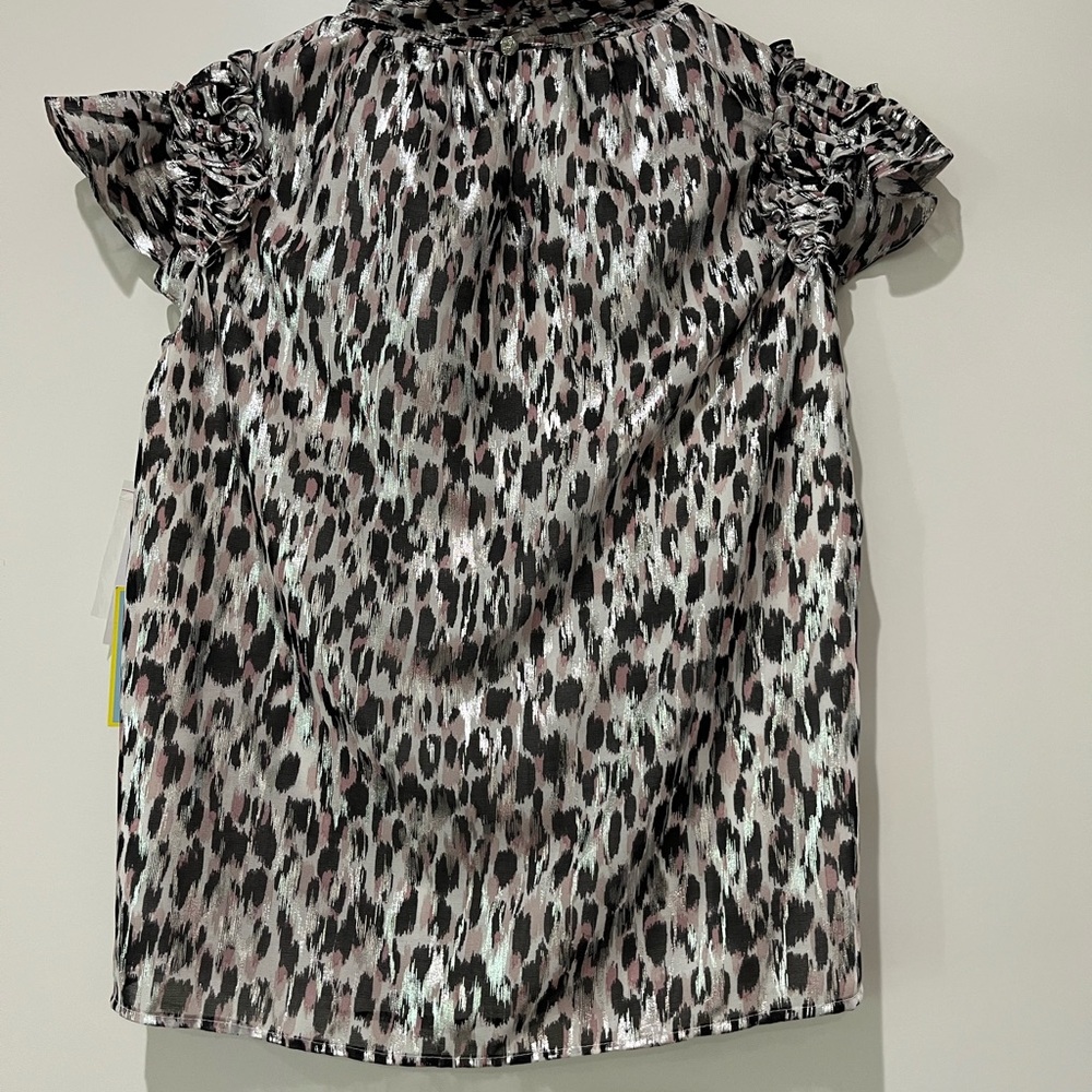 NWT CeCe Women's Animal Print Ruffle Blouse Black and Pink SZ S - Picture 4 of 7